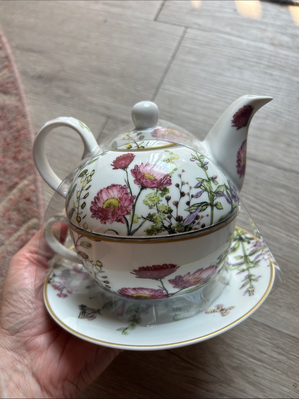Tea Set for One - Picture 4 of 7